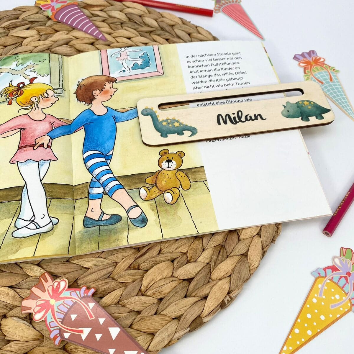 Personalisiertes Lesezeichen Dinos I Geschenk zur Einschulung I Inhalt Schultüte