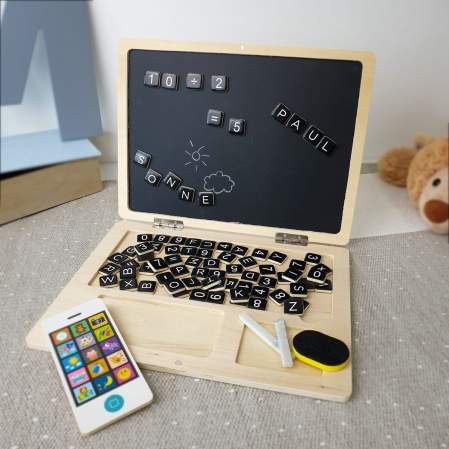 Holz-Laptop mit Magnet-Tafel | Small Foot